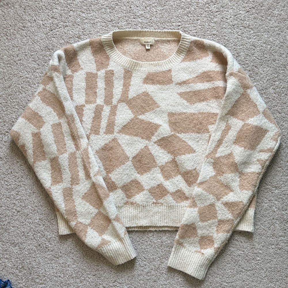Debut sweater size Large.